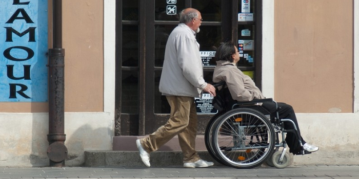 介護状態に合った車椅子の選び方 車椅子の種類と機能徹底解説 介護の転職知恵広場 介護 医療業界専門 ケア転職ナビ
